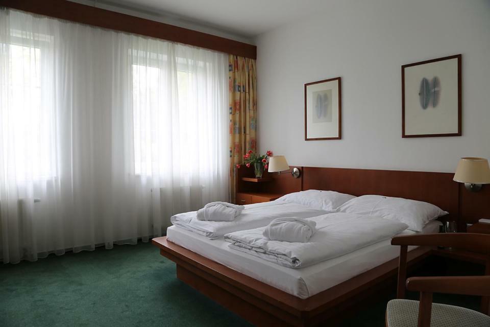 Hotel Popelka Praga Exterior foto